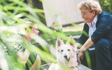 ADHS - Frau mit Hund
