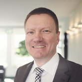 Porträtfoto Priv.-Doz. Dr. med. Andreas Jähne – Ärztlicher Direktor Oberberg Fachklinik Rhein-Jura