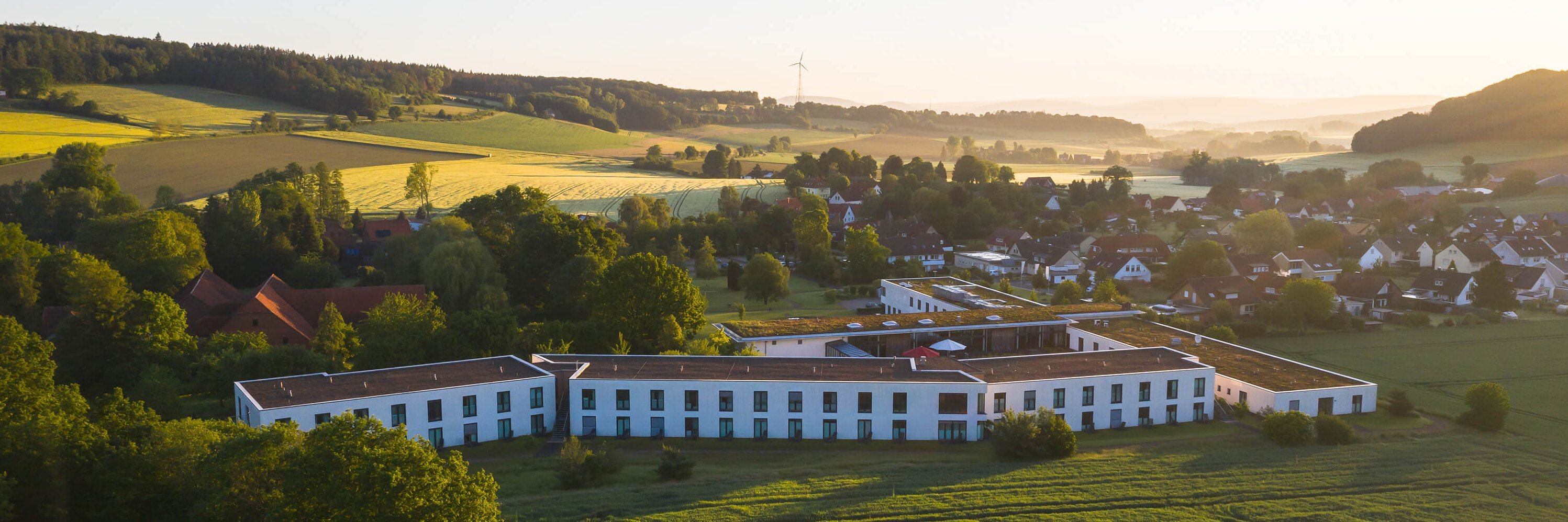 Luftaufnahme der Oberberg Fachklinik Weserbergland