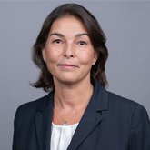 Portraitfoto Dr. med. Yonca Izat