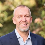 Portraitfoto Stefan Groebner