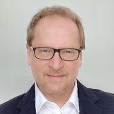 Porträtfoto Thomas Owezarek, Chefarzt Oberberg Fachklinik Scheidegg im Allgäu