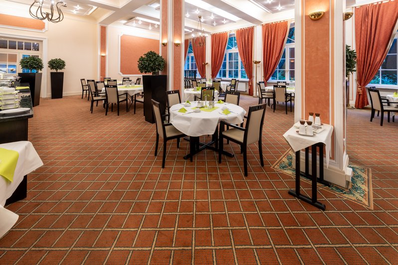 Speißesaal der Oberberg Parkklinik Wiesbaden Schlangenbad