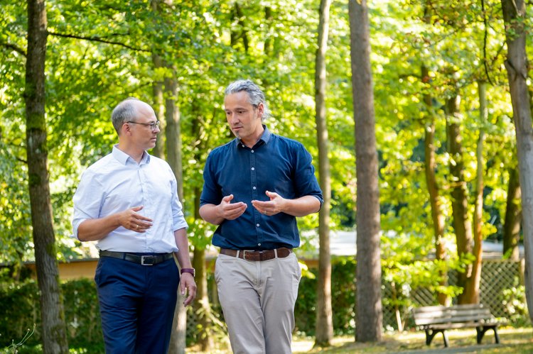 Dr. Bastian Willenborg und Patientin